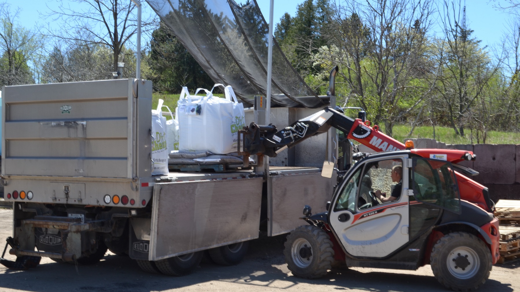 Tote Dirt Cheap Soil, Aggregates, Grass Seed, Mulch Delivery Kitchener